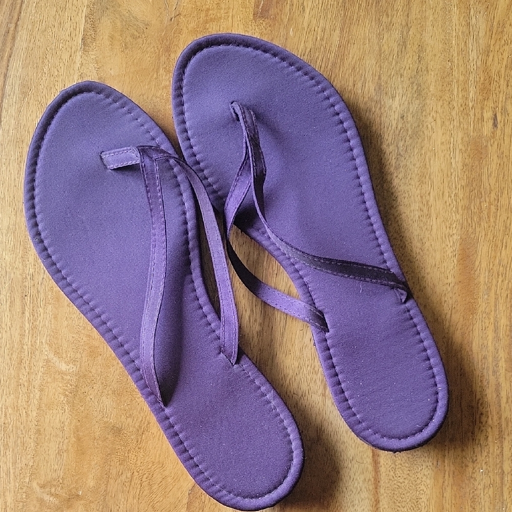 Purple Sandals with Classic Y-Strap Design